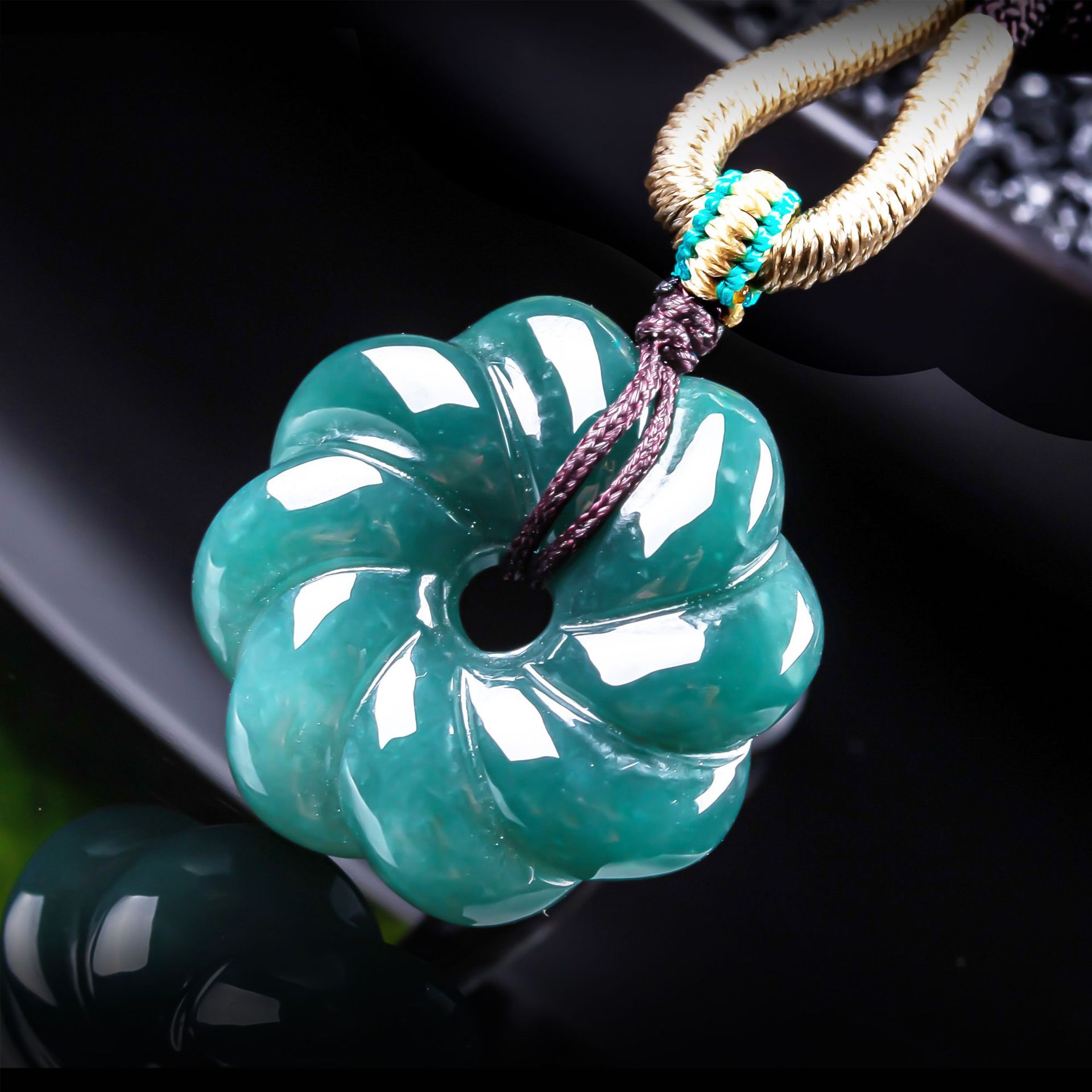 Jewelry & Watches Ltd - Natürlicher burmesischer Jadeit-Blumenanhänger Halskette Accessoires Edelstein-Talismane