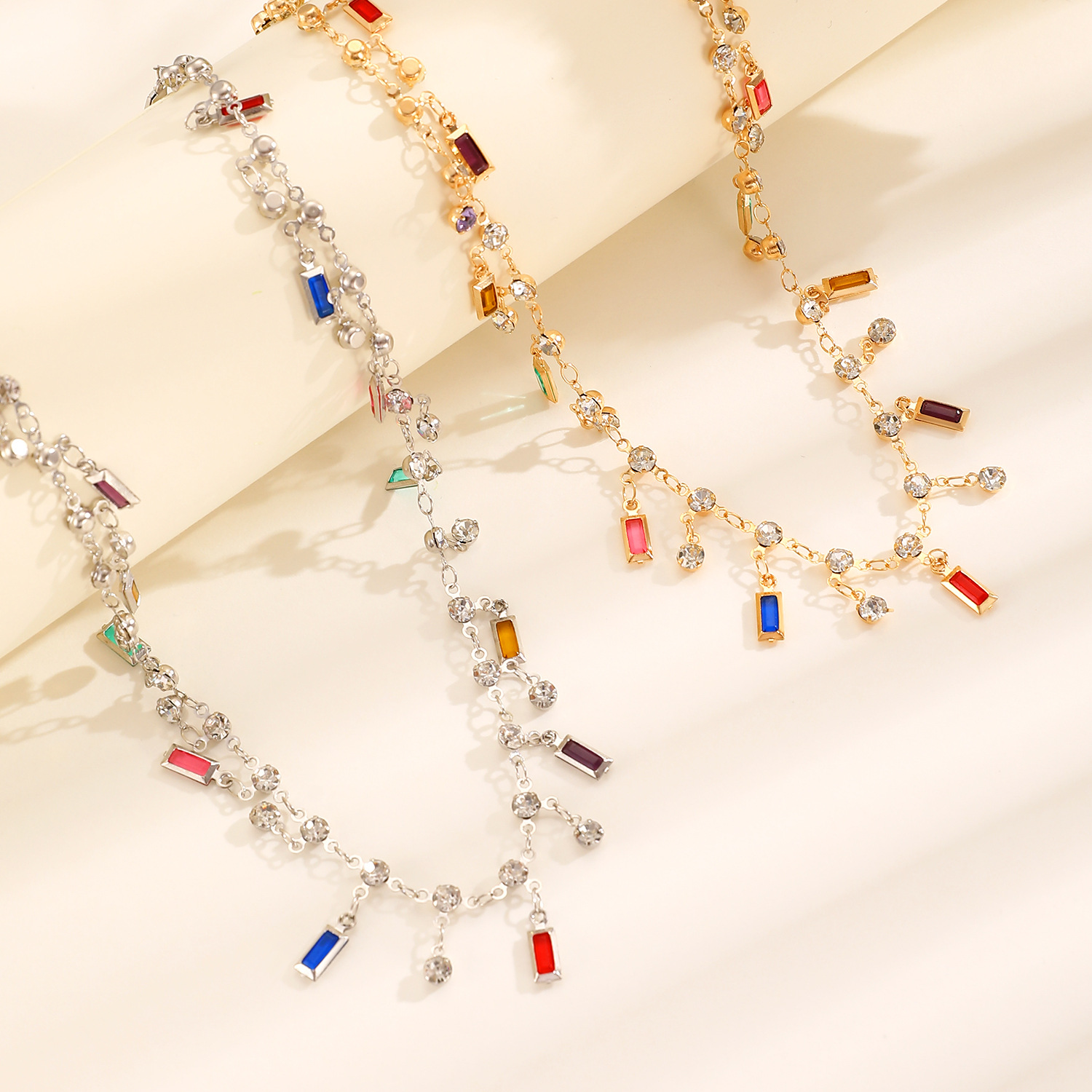 Modische Dopamin-Farbige Krist – Crystal Choker Necklace Bewertung und Preis