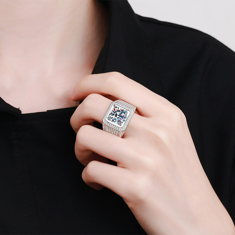 D-Color VVS1 5 Karat Quadratis – Mens Signet Ring Bewertung und Preis