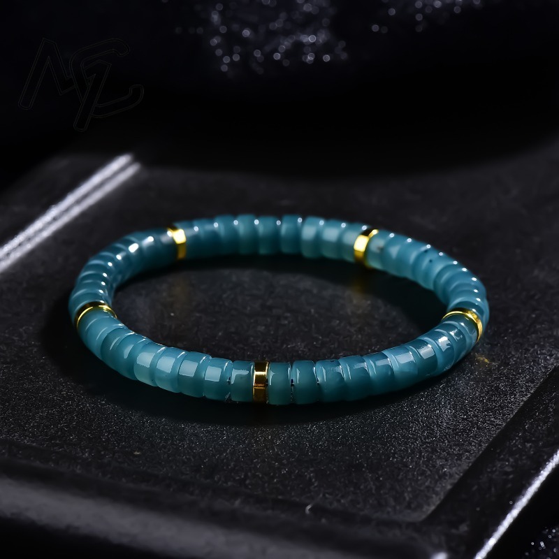 Natürliche Jadeit Blauwasser A – Jewelry & Watches Ltd Bewertung und Preis