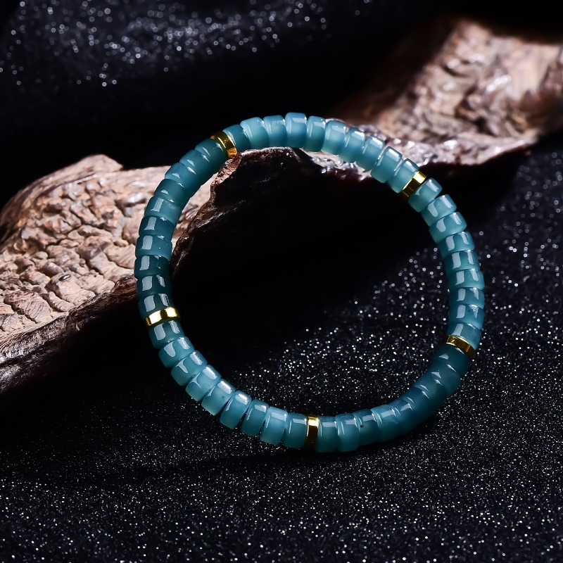 Natürliche Jadeit Blauwasser A – Jewelry & Watches Ltd Bewertung und Preis