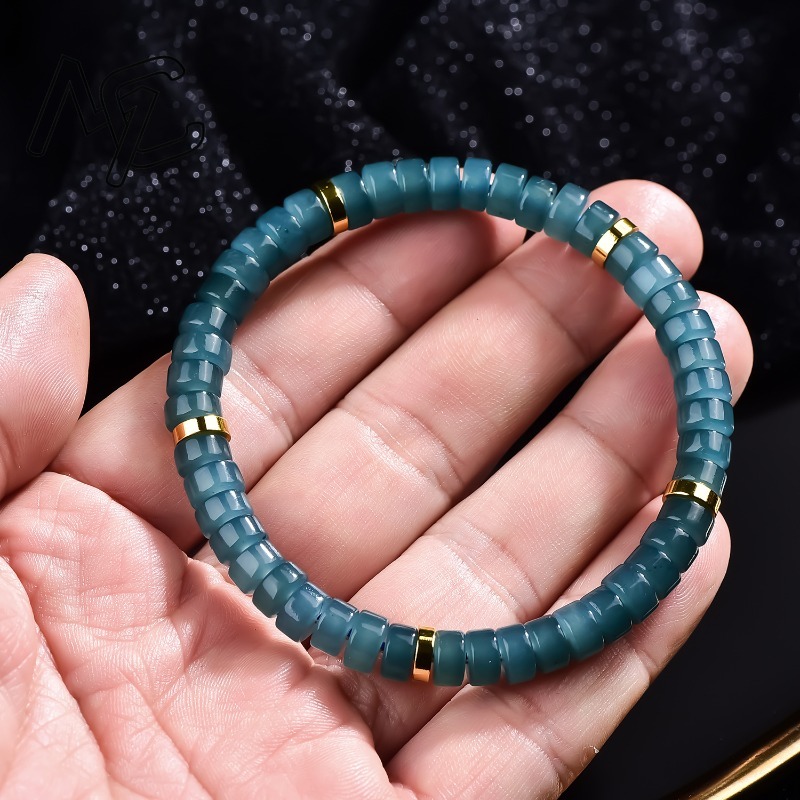Natürliche Jadeit Blauwasser A – Jewelry & Watches Ltd Bewertung und Preis